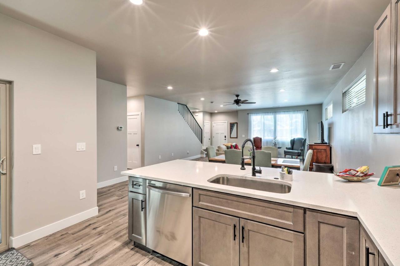 Modern Flagstaff Home, 4 Mi To Downtown! Bagian luar foto